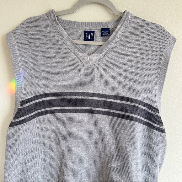 🚨SOLD🚨Vintage GAP Striped Gray Knit Sweater Vest - Picture 2 of 3